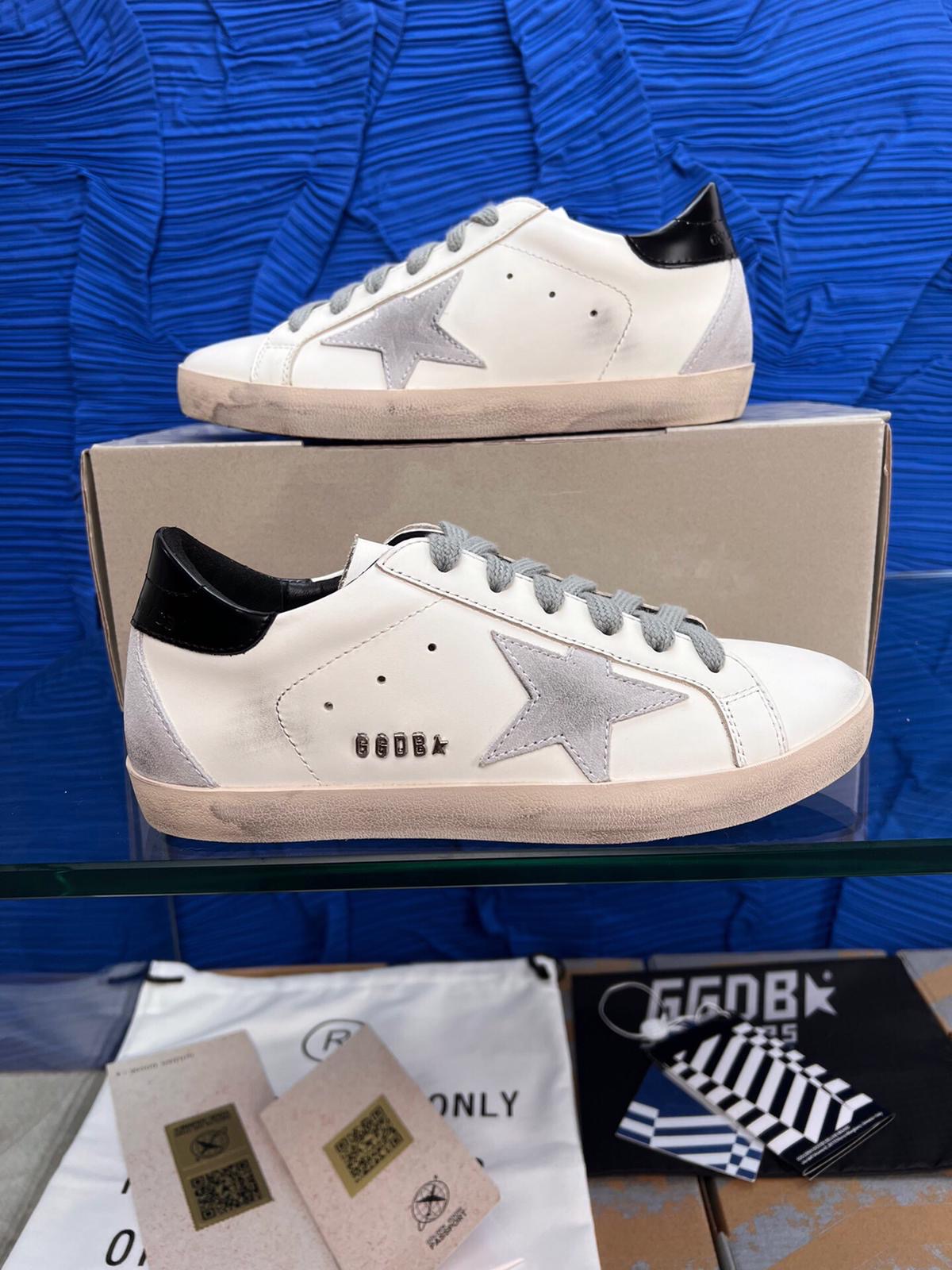 Shoes with star