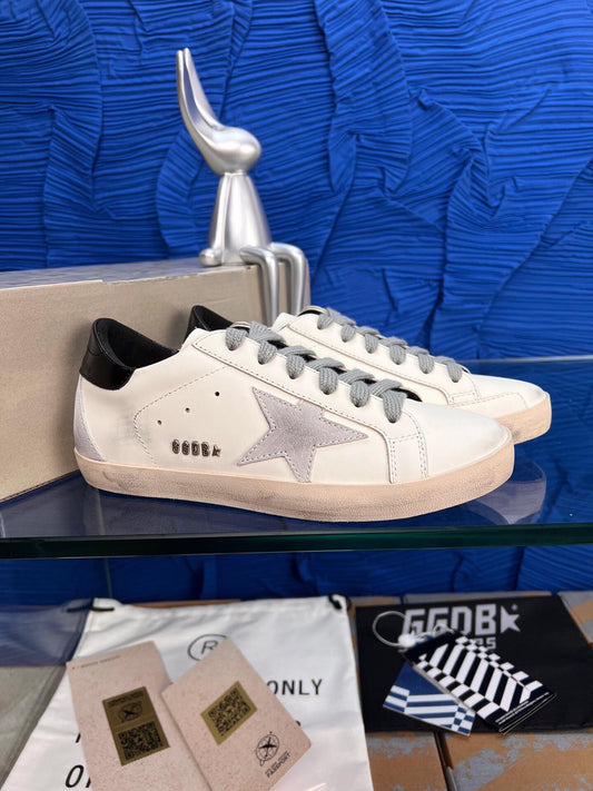 Shoes with star